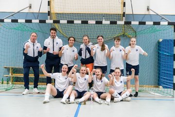 Bild 81 - F Loewinnen Hallen Cup